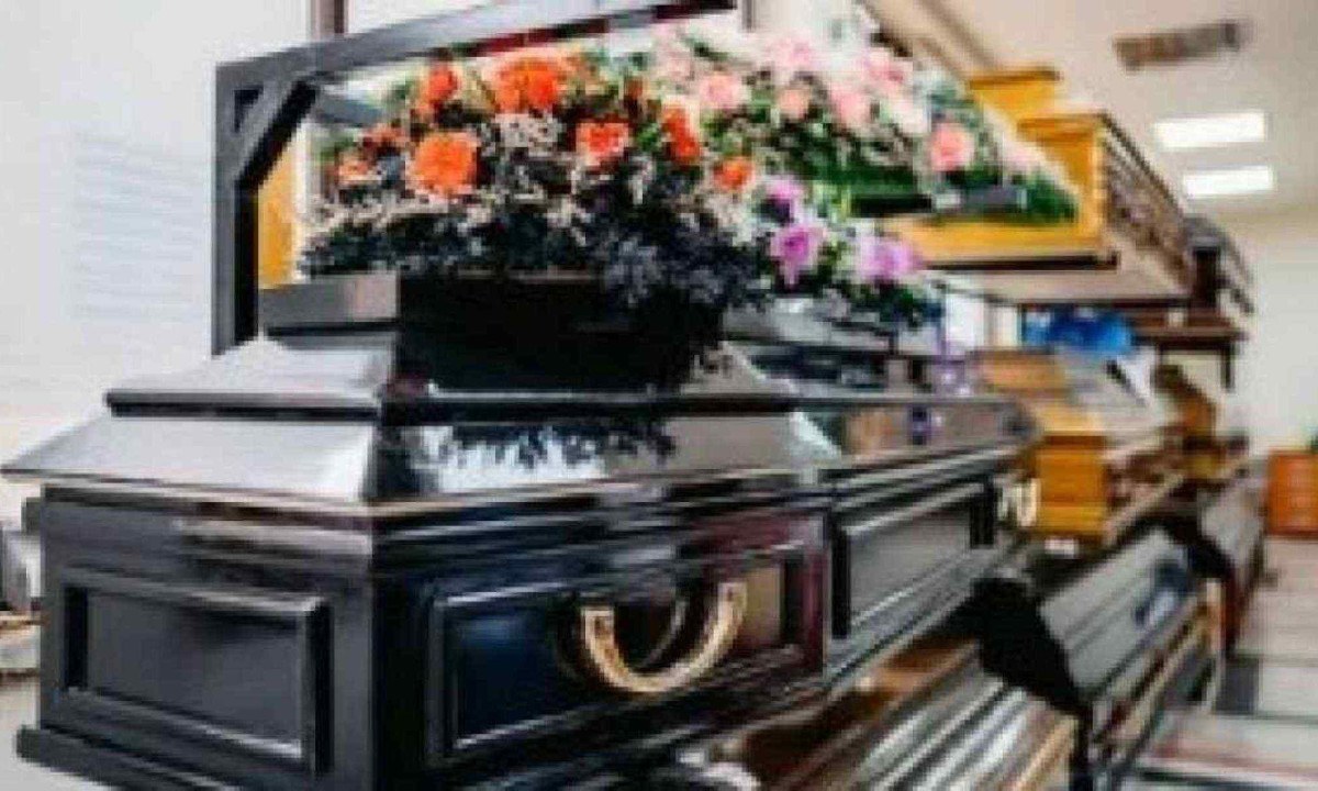 Homem invadiu funerária e roubou caixão que estava preparado para sepultamento de recém-nascido -  (crédito: PIXABAY)
