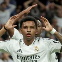 Rodrygo lamenta fase do Real Madrid e sai em defesa de Ancelotti - No Ataque Internacional