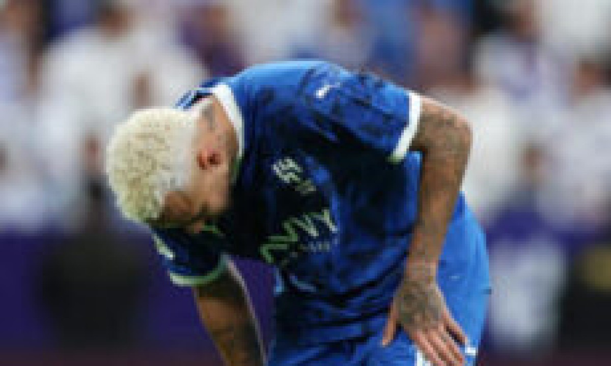  RIYADH, SAUDI ARABIA - NOVEMBER 04: Neymar of Al-Hilal reacts after an injury during the AFC Champions League Elite match between Al-Hilal and Esteghlal at Kingdom Arena on November 04, 2024 in Riyadh, Saudi Arabia. (Photo by Yasser Bakhsh/Getty Images)
      Caption  -  (crédito:  Getty Images)