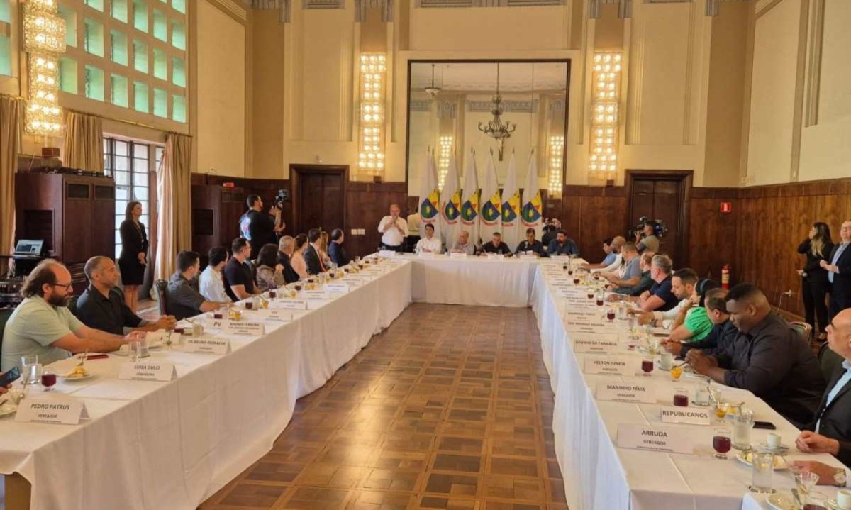 Fuad Noman (PSD) se reuniu com 36 dos 41 parlamentares eleitos para a próxima legislatura  -  (crédito: Jair Amaral/EM/D.A Press)