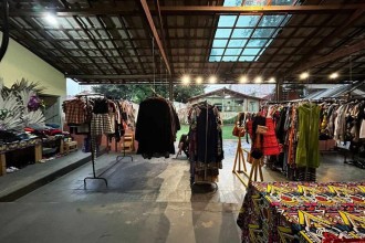 Bazar de roupas usadas fomenta a moda circular e sustentável em Lagoa Santa