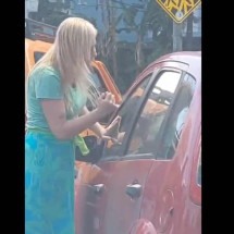 Mulher é arrastada em capô de carro em briga de trânsito