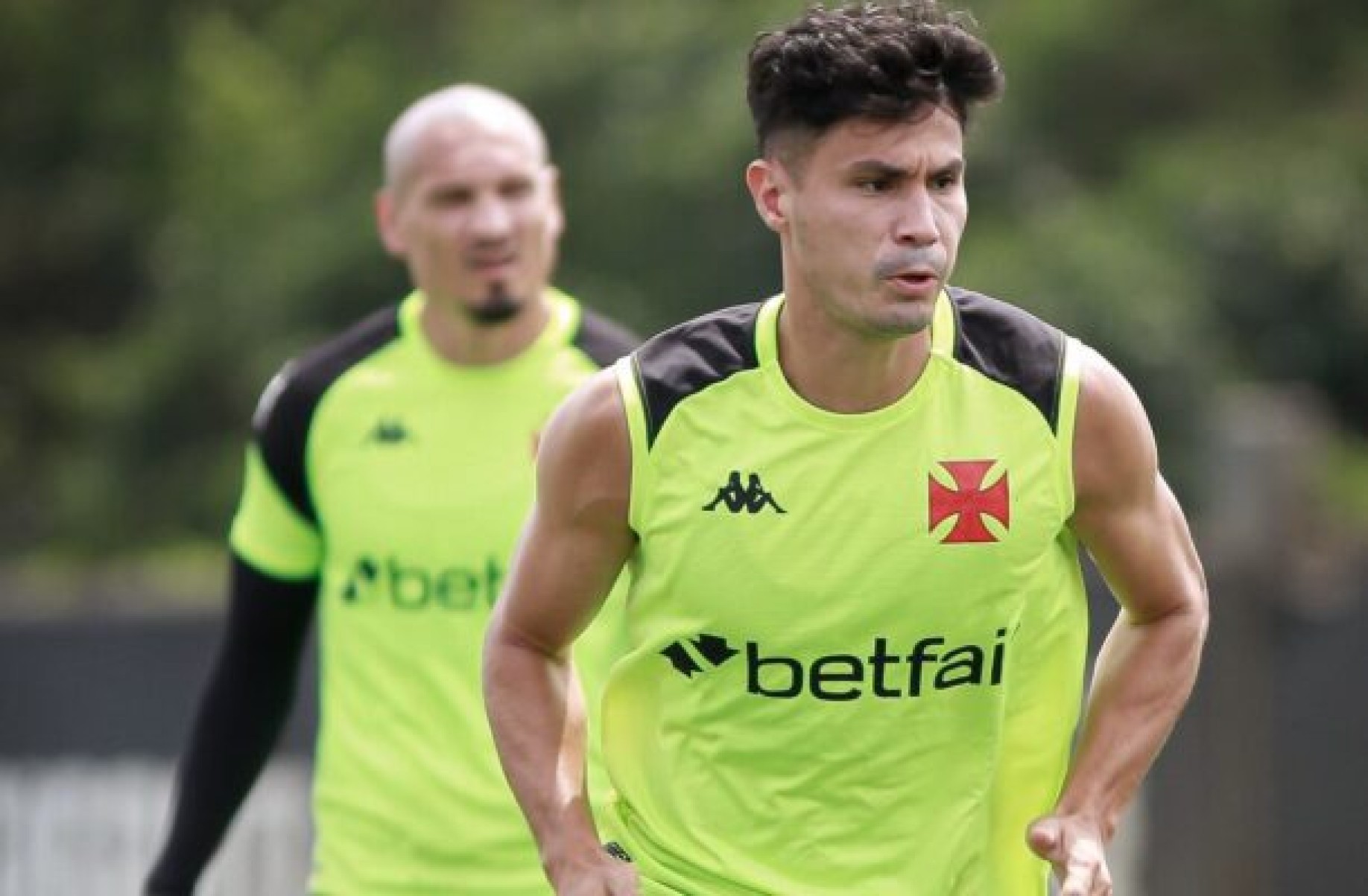 Galdames negocia com time chileno e não seguirá no Vasco