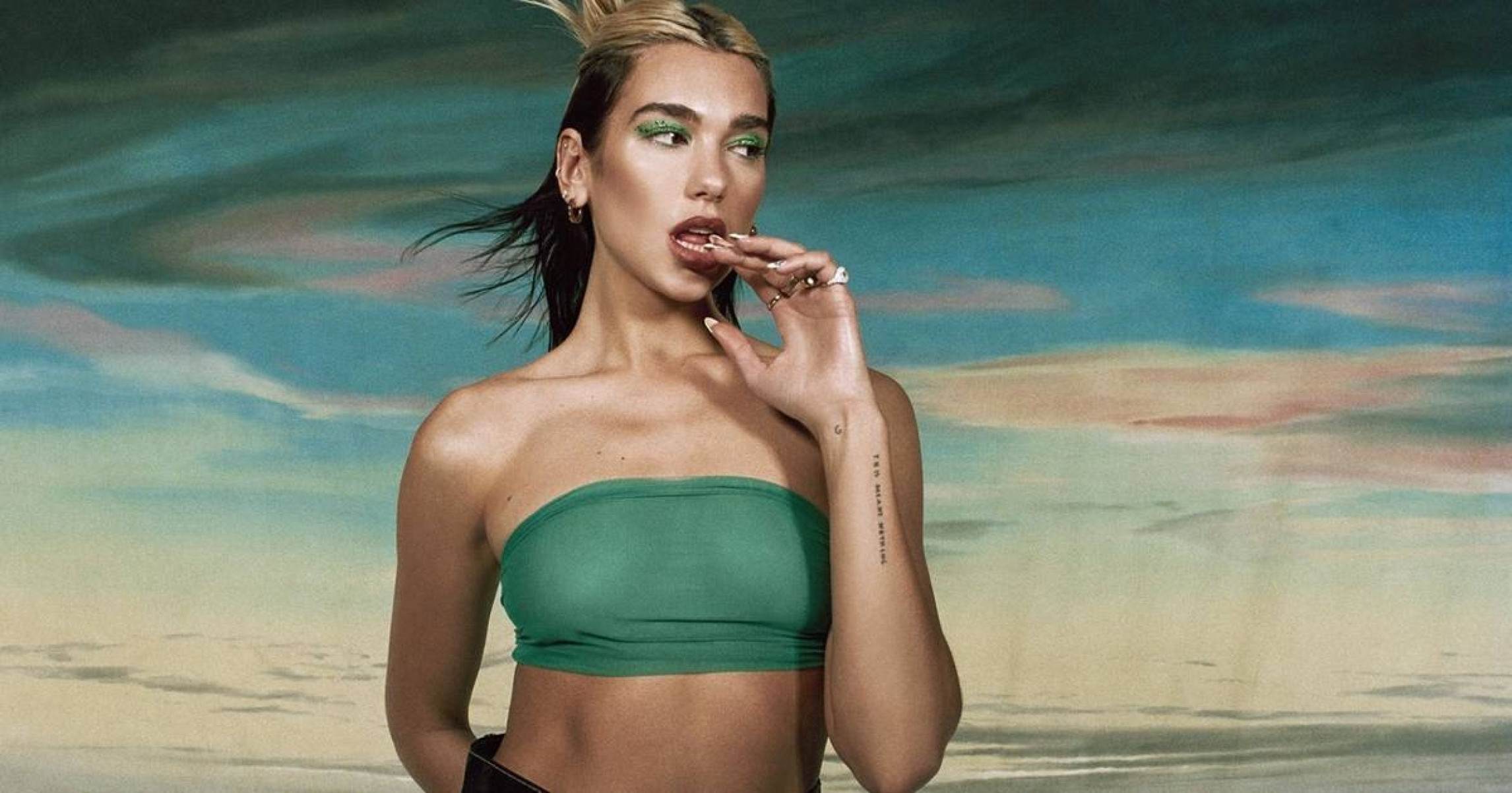 Dua Lipa inicia turnê ‘Radical Optimism’; saiba mais