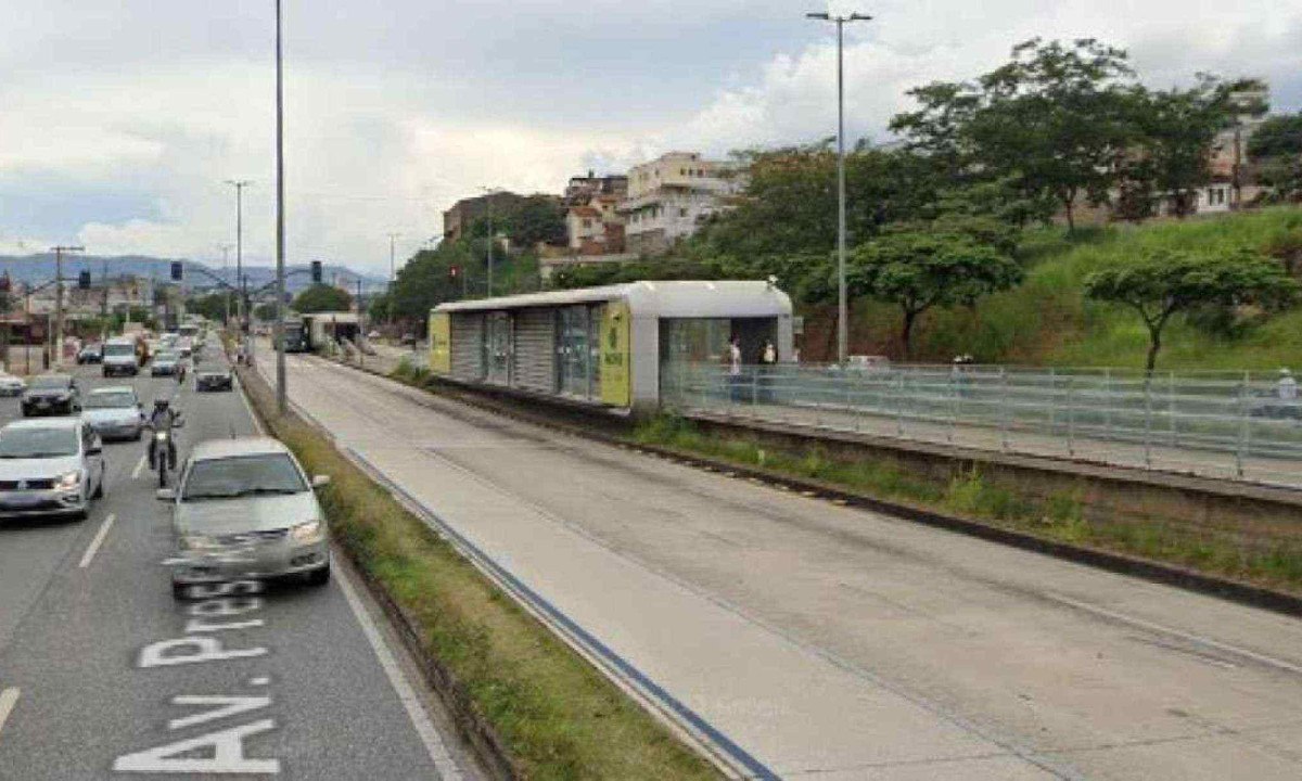 Caso aconteceu na Estação Move São Francisco, localizada na altura do número 3.730 da Avenida Antônio Carlos -  (crédito: Google Street View)