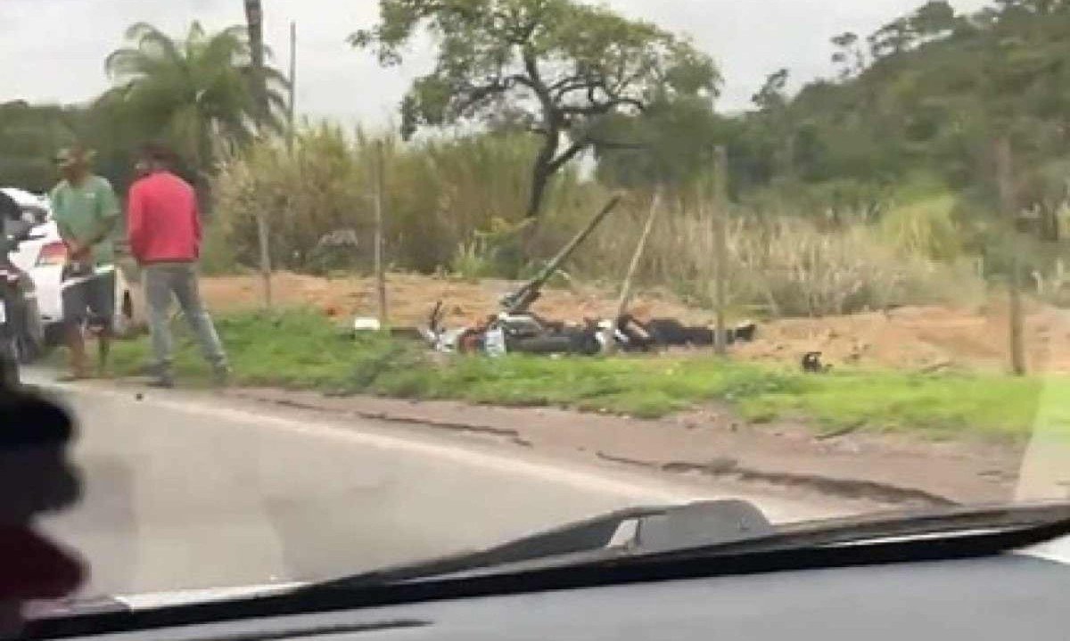 Acidente aconteceu no quilômetro 438 da rodovia BR-381, na altura de Ravena, na Grande BH
 -  (crédito: Redes Sociais)