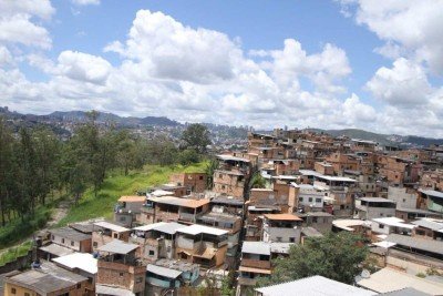  Na foto, vista do Bairro Cabana do Pai Tomas, segunda maior favela de Minas Gerais -  (crédito: Edesio Ferreira/EM/D.A Press)