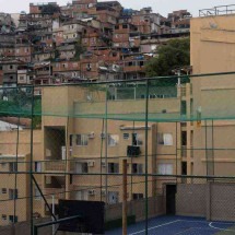 Doze mil vezes favela, um retrato da crise urbana - Pablo PORCIUNCULA/AFP