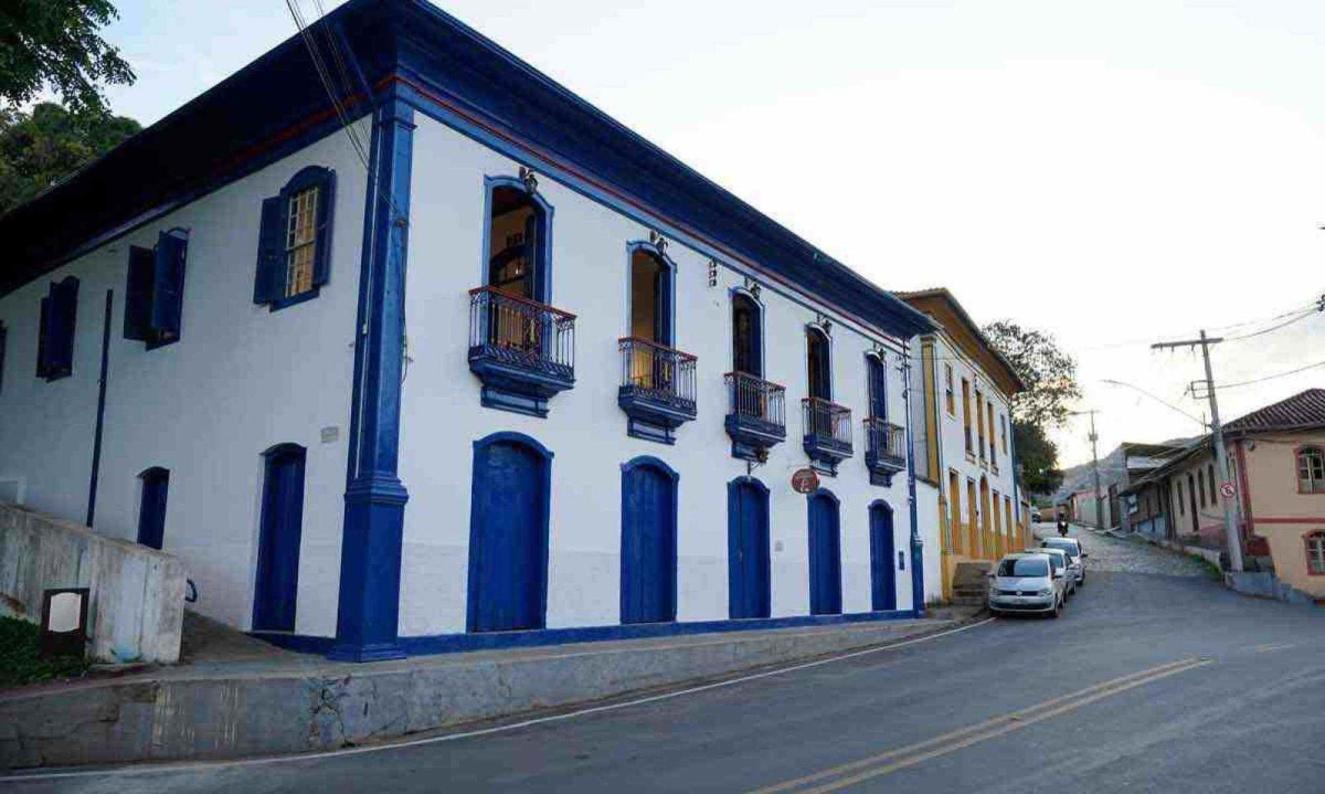 Sobrado em Itabira, onde Carlos Drummond de Andrade passou a infância, é exemplo de atenção ao patrimônio cultural mineiro -  (crédito:  AGNALDO FERREIRA/FCCDA/DIVULGAÇÃO)