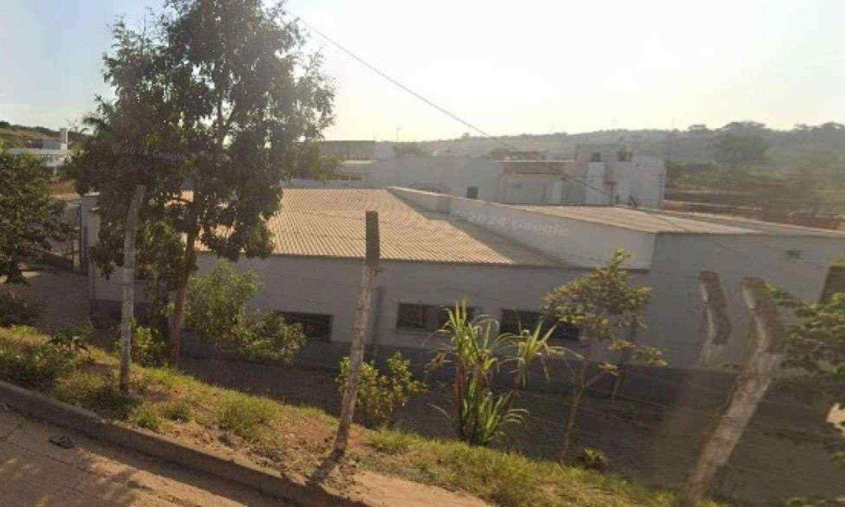 Caso foi registrado na Penitenciária Professor Jason Soares Albergaria, no Centro de Minas -  (crédito: Google Street View)