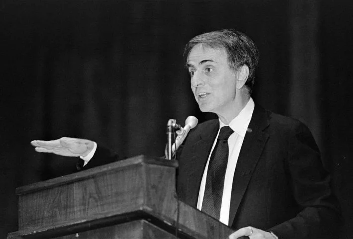 Visionário do Cosmos e da Ciência, Carl Sagan completaria 90 anos - wikimedia commons Kenneth C. Zirkel