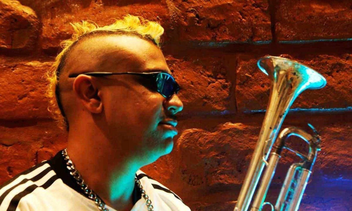 William Paj&eacute; diz que ele e a banda Nave fazem m&uacute;sica diferente daquela realizada pela tradicional cena instrumental -  (crédito: Bendita Comunica&ccedil;&atilde;o/Divulga&ccedil;&atilde;o)