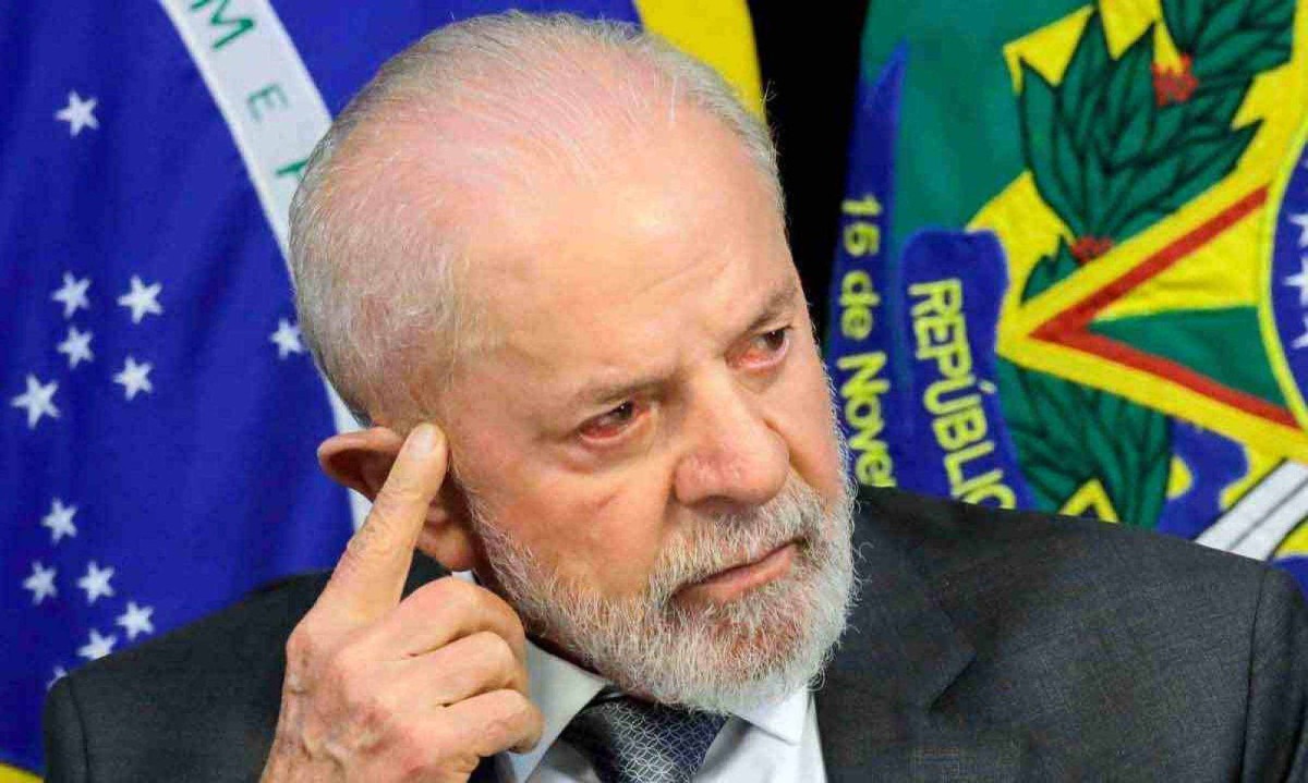 Lula tem mais um desafio com a PEC que reduz jornada de trabalho -  (crédito: SERGIO LIMA/AFP)