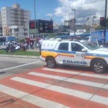 Pedestre é atropelado por ônibus do Move na Avenida Cristiano Machado - Redes sociais/reprodu&ccedil;&atilde;o