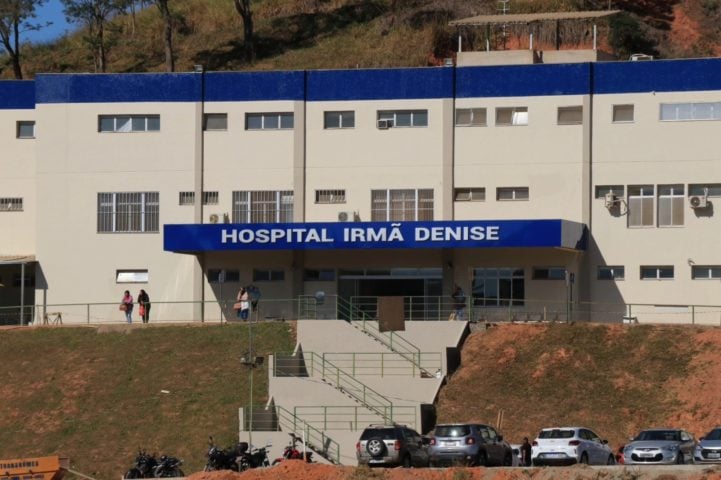 O paciente de 78 anos encontra-se internado no Casu Hospital Irmã Denise ao menos até a tarde desta terça-feira (12/11).