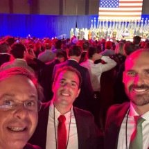 O rolê bolsonarista na festa privada de Trump