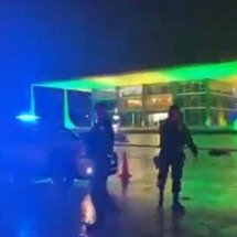 STF é evacuado após explosões na Praça dos Três Poderes - Reprodução/Redes Sociais