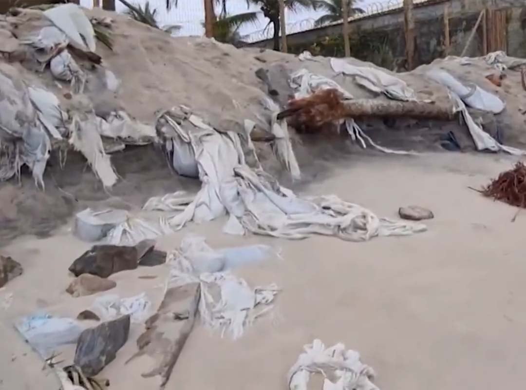 Nas últimas décadas, várias praias do litoral brasileiro têm sofrido com os danos causados pela erosão costeira. Em alguns casos, a ameaça é até mesmo de desaparecimento, como no caso de Baía de Traição.