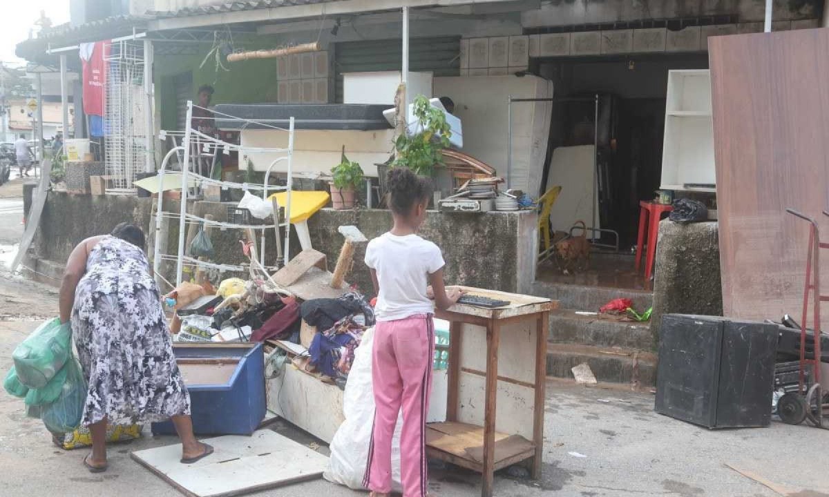 Resquícios da forte chuva que atingiu o Bairro Maria Goretti -  (crédito: Marcos Vieira /EM/DA. Press. Brasil. Belo Horizonte - MG)