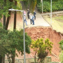 BH: equipe técnica avalia se há riscos de novos danos em barragem - Mateus Parreiras