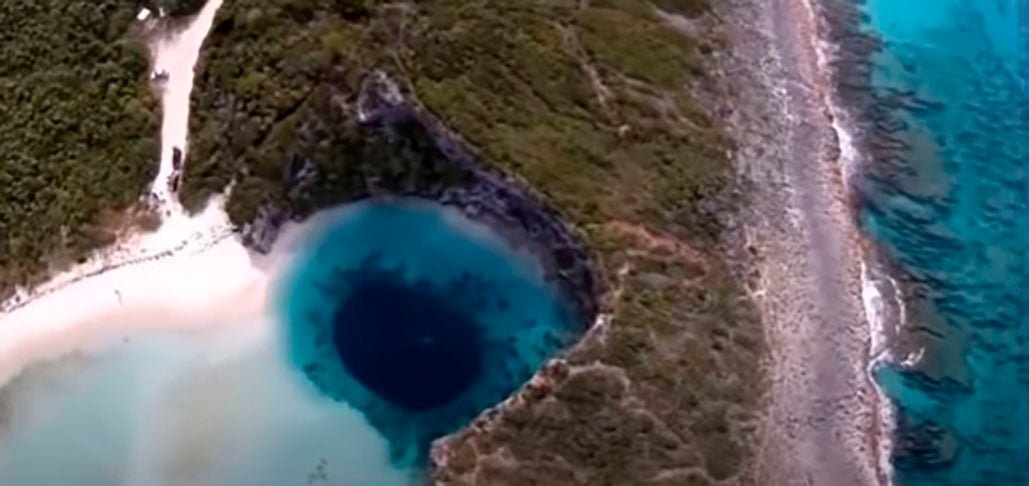 As Bahamas têm alguns dos fenômenos geológicos mais estranhos do planeta.  Entre eles, redemoinhos e os chamados 