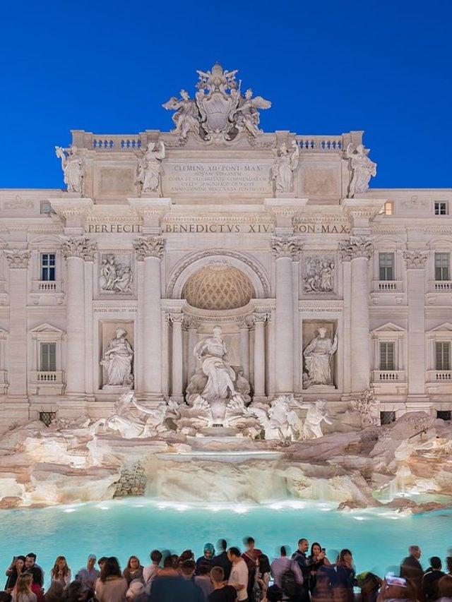 Fontana di Trevi (1732-1762): A maior fonte barroca de Roma, famosa por suas esculturas de Netuno. Diz a lenda que jogar uma moeda garante o retorno à cidade