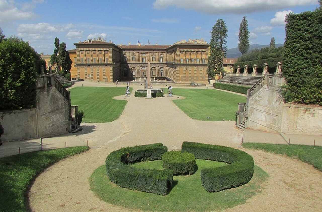 Jardins de Boboli (1550): Localizados atrÃ¡s do Palazzo Pitti, esses jardins renascentistas sÃ£o um exemplo de paisagismo da Ã©poca, com fontes, esculturas e grutas