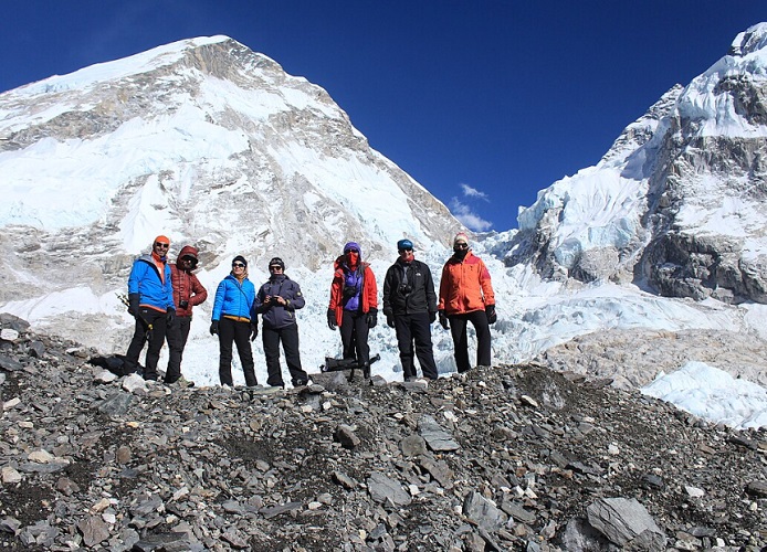 Denali National Park, Alasca - Esportes: Alpinismo, trekking, esqui cross-country - DescriÃ§Ã£o: Denali Ã© o pico mais alto da AmÃ©rica do Norte, atraindo alpinistas experientes. O parque tambÃ©m oferece amplas oportunidades para trekking e esqui cross-country - Melhor Ã©poca: VerÃ£o (junho-agosto) para alpinismo e trekking, inverno (dezembro-marÃ§o) para esqui