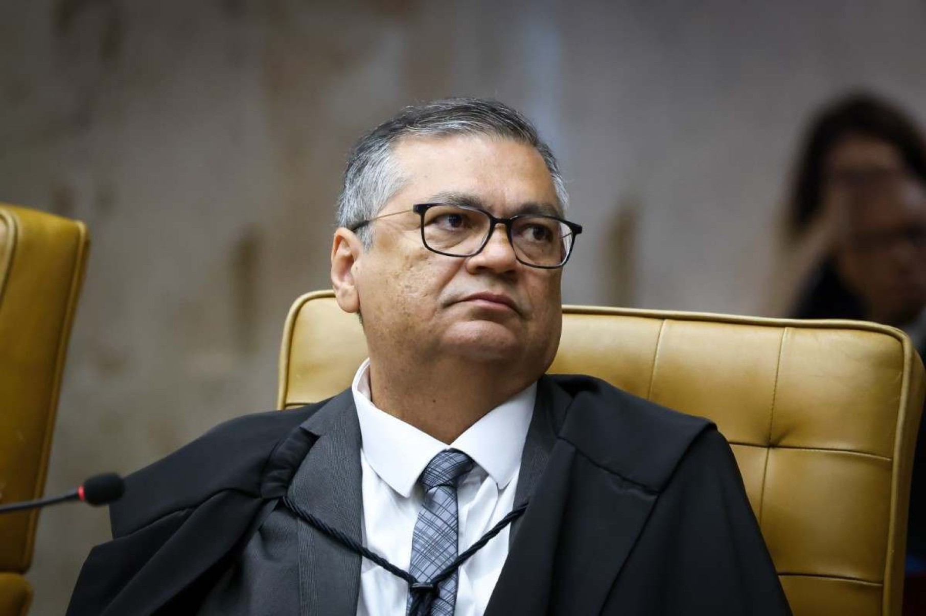 Dino defende discussão sobre papel das redes ao comentar ataque ao STF
