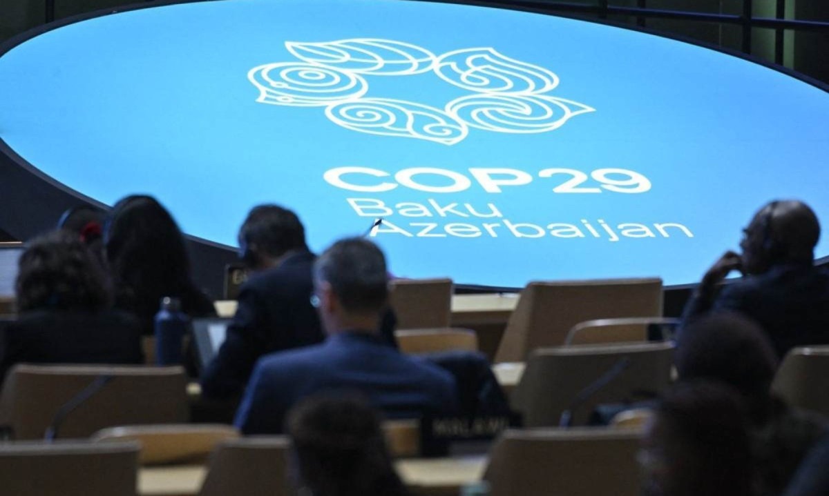 Participantes ouvem discursos durante a Conferência das Nações Unidas sobre Mudanças Climáticas (COP29) em Baku - (crédito: Alexander NEMENOV / AFP) Participantes ouvem discursos durante a Conferência das Nações Unidas sobre Mudanças Climáticas (COP29) em Baku - (crédito: Alexander NEMENOV / AFP)