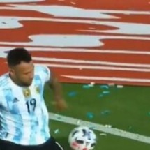 Árbitro de Racing x Cruzeiro cometeu erro grave a favor da Argentina contra o Brasil - No Ataque Internacional