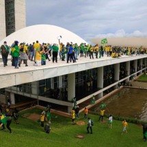 Justiça argentina emite mandados de prisão a 61 foragidos do 8/1