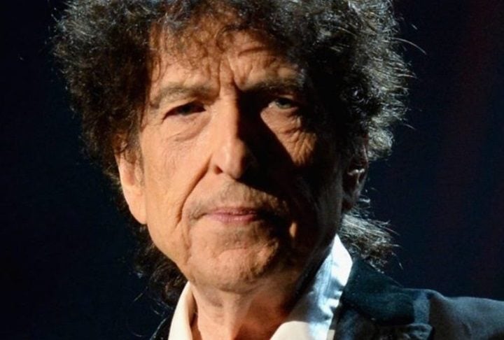 Bob Dylan é um dos grandes nomes da música americana. Ele é o único artista na história a ganhar — juntos — os prêmios Nobel, Pulitzer, Oscar, Grammy e Globo de Ouro. 