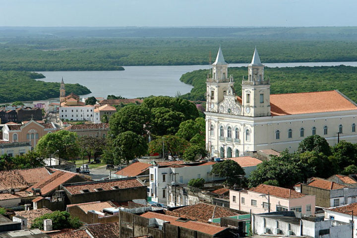 PARAÌBA - Vem da junção do tupi 'pa'ra' com 'a'iba', que significa 'ruim, impraticável para a navegação.