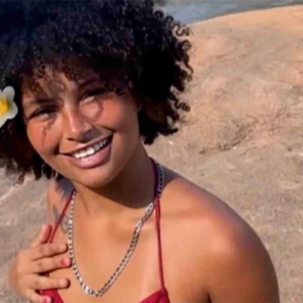 Filha de jovem que morreu em viatura da pm receberá pensão do governo de mg