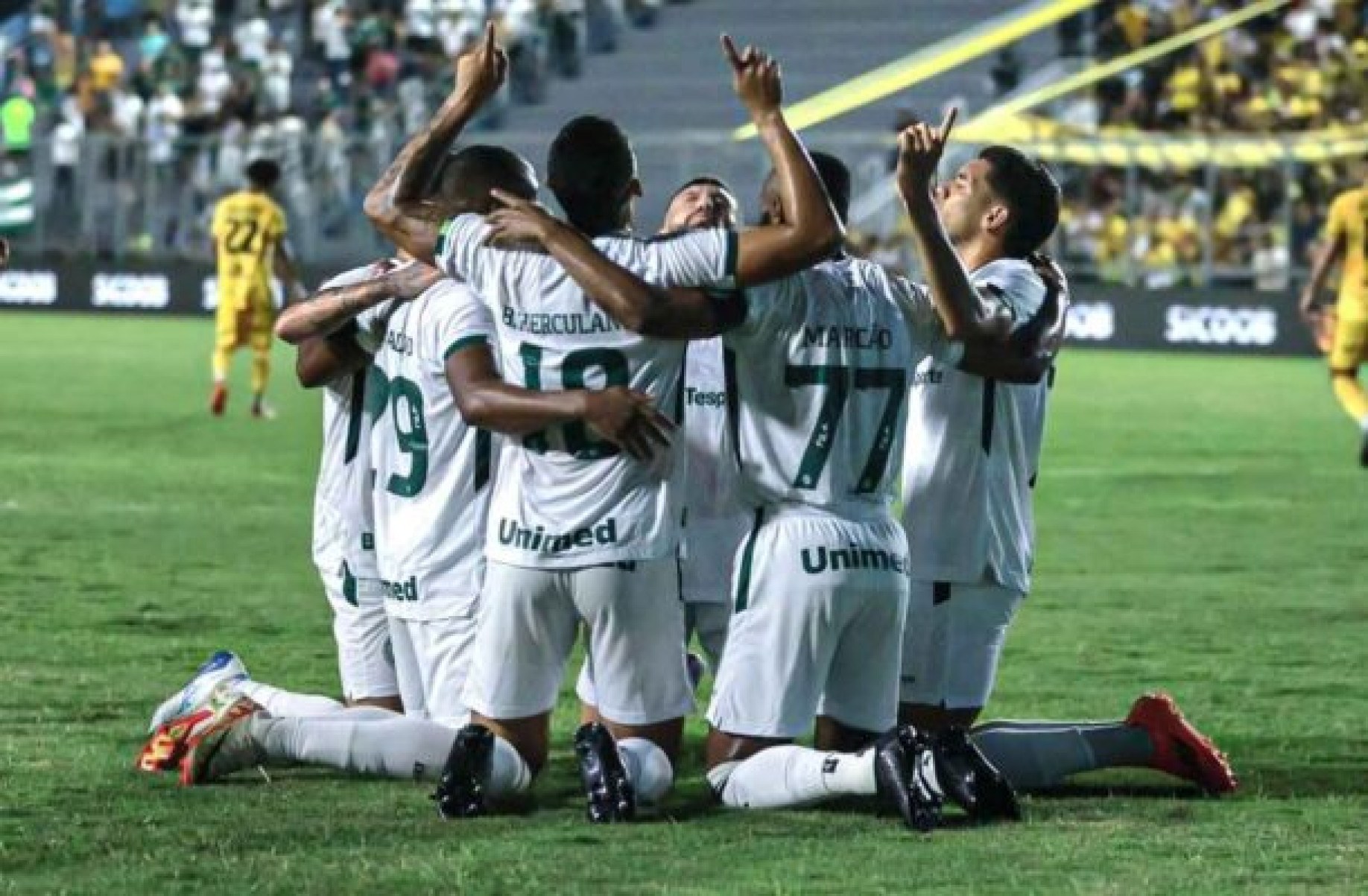 Goiás mata o jogo com o Amazonas em 25 minutos e ainda sonha com a Série A