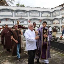 Irmandade participa de ritual bicentenário em cemitério na Grande BH - Edesio Ferreira/EM/D.A Press