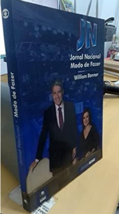 Além de seu trabalho na televisão, Bonner tem sido ativo em outras frentes. Em 2009, lançou o livro 