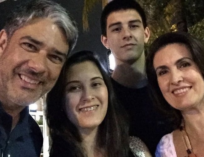 Além de tudo isso, e de que ele foi casado com a também jornalista Fátima Bernardes, com quem tem trigêmeos, o que mais você sabe sobre este craque do jornalismo? Fique conosco para conhecer um pouco mais sobre uma das vozes mais marcantes e reconhecidas do Brasil.