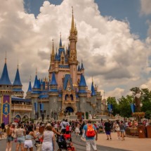 O Magic Kingdom Park foi o primeiro parque temático do Walt Disney World (Imagem: dorengo5 | Shutterstock) -  (crédito: Edicase)