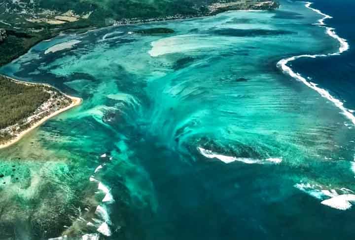 A monumental cachoeira submarina no Atlântico Norte chega a 160 km de largura. 