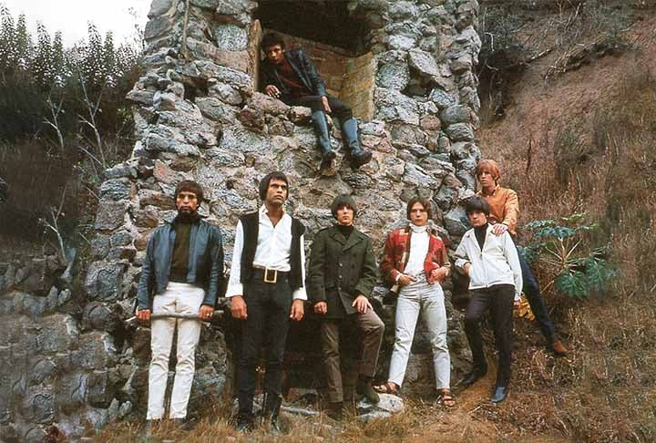 Love foi um grupo de rock dos Estados Unidos formado nas décadas de 60 e 70 na cidade de Los Angeles, Califórnia, liderado pelo compositor e guitarrista Arthur Lee. O disco Forever Changes foi um marco na carreira da banda, com o uso de violões e arranjos de metais e cordas.