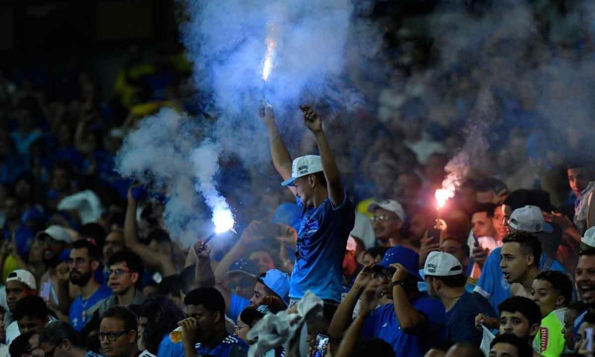 No primeiro jogo da semifinal da Sul-Americana, no Mineirão, a torcida do Cruzeiro compareceu em massa para empurrar o time contra o Lanús -  (crédito: Alexandre Guzanshe/EM/D.A Press)