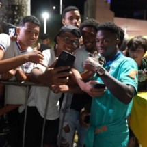 Vini Jr ao lado dos fãs da Seleção Brasileira - (crédito: Foto: Divulgação/CBF TV) Vini Jr ao lado dos fãs da Seleção Brasileira - (crédito: Foto: Divulgação/CBF TV)