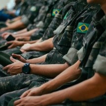 Forças Armadas contratam 12 mil militares aposentados por R$ 800 milhões - Rafaela Biazi Unsplash