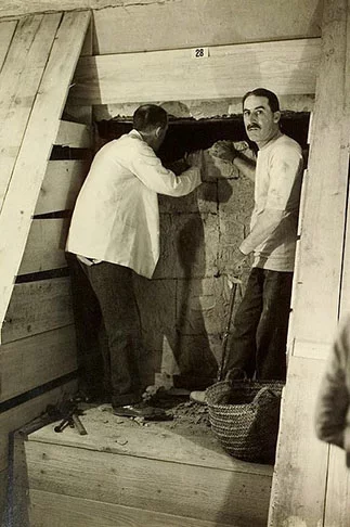 Maldição do faraó: Descoberta de tumba de Tutankamon desencadeou mortes sucessivas - Harry Burton wikimedia commons
