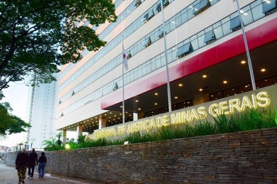 A decisão foi da da 11ª Câmara Cível do Tribunal de Justiça de Minas Gerais (TJMG), que considerou indenização por danos morais e materiais à adolescente que foi tatuada. -  (crédito: rosana magri/tjmg)