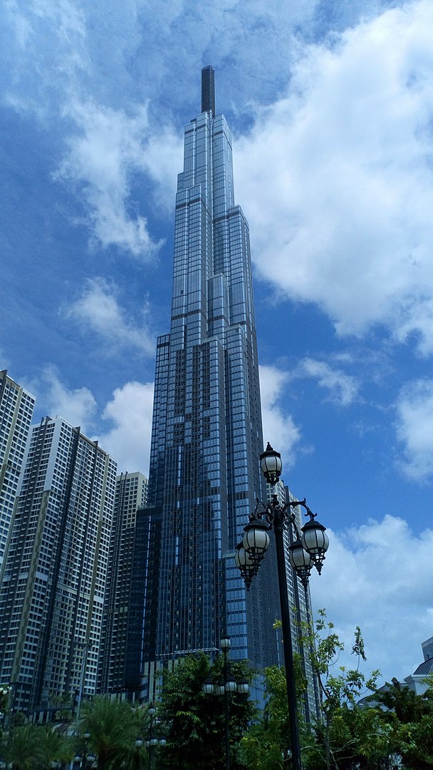 Landmark 81 - Fica em Ho Chi Minh, na China. Tem 461,5 metros. Aberto em 2018. 