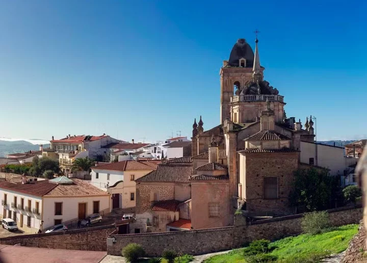 O governo da Extremadura está fazendo um programa de incentivo para atrair nômades interessados nos benefícios oferecidos.  