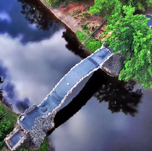 Hoje, a Rakotzbrücke não pode ser atravessada por pedestres, já que foi fechada ao público para preservação devido à sua fragilidade e ao valor histórico. 